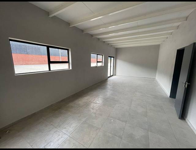 1,094M² WAREHOUSE TO LET IN COSMO BUSINESS PARK